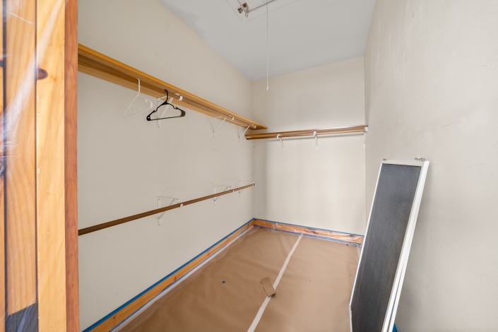 2143 Rabbit Hop Road-014